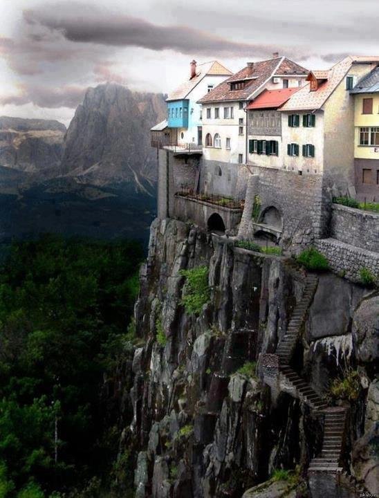 Clifftop Village (Ronda, Spain)
