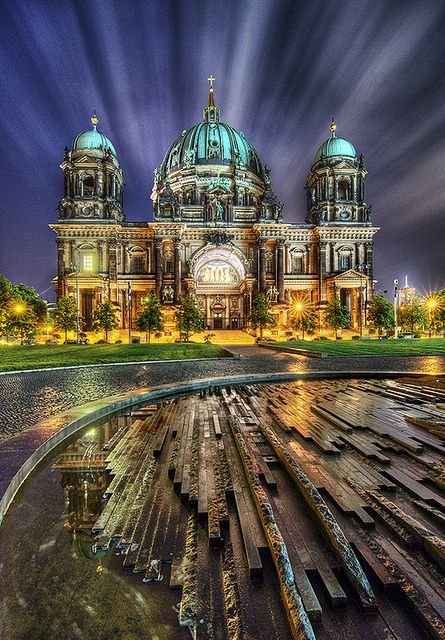 25)Museum Island