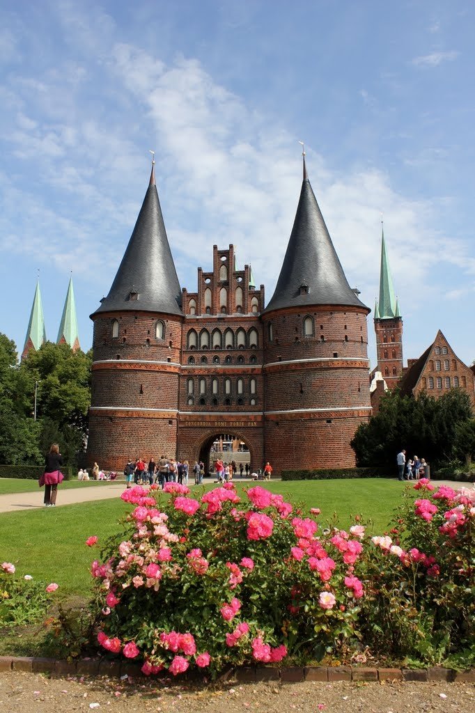 31)Holstentor