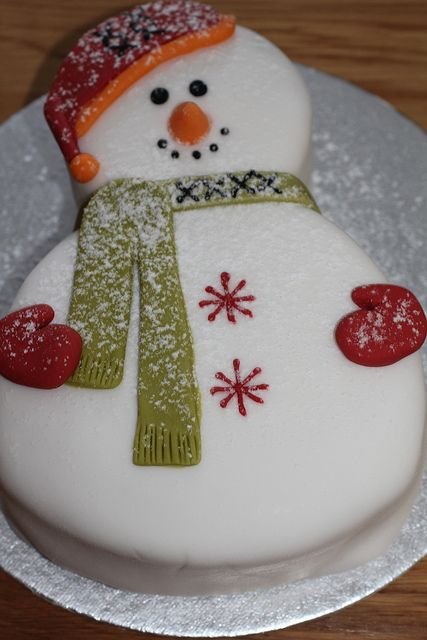 50 Christmas Cake Decorating Ideas