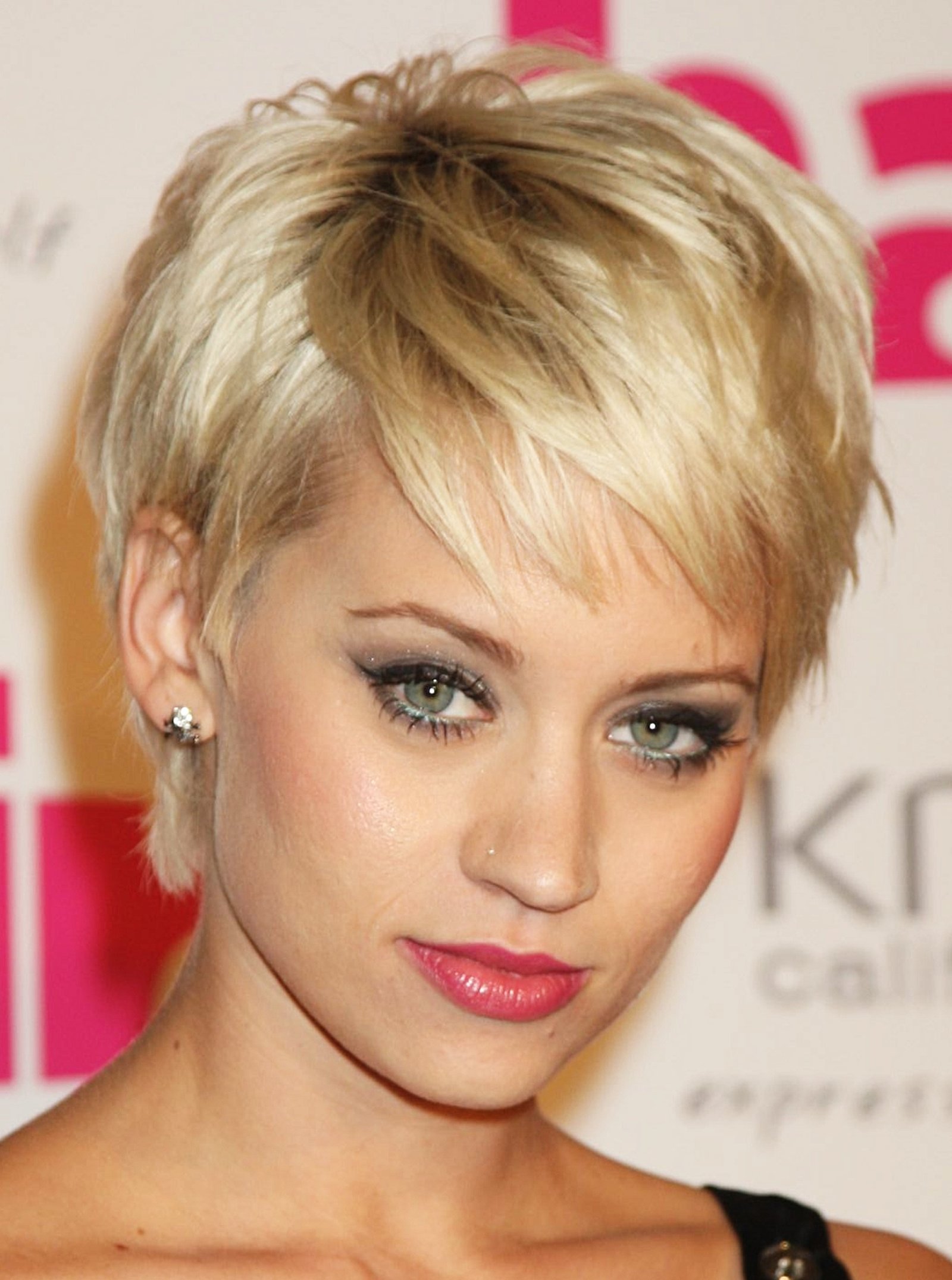 Short Cuts And Pixie Crops Hairstyles