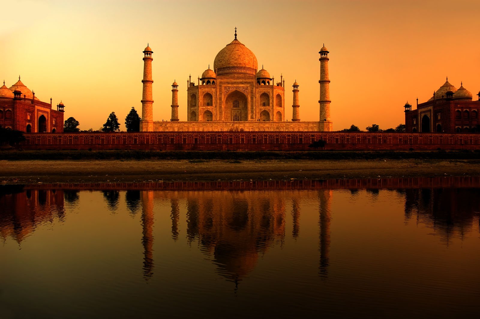 Must Visit Taj Mahal Once In Lifetime