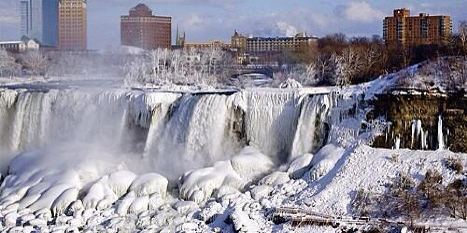 Must Visit The Breathtaking Niagara Falls