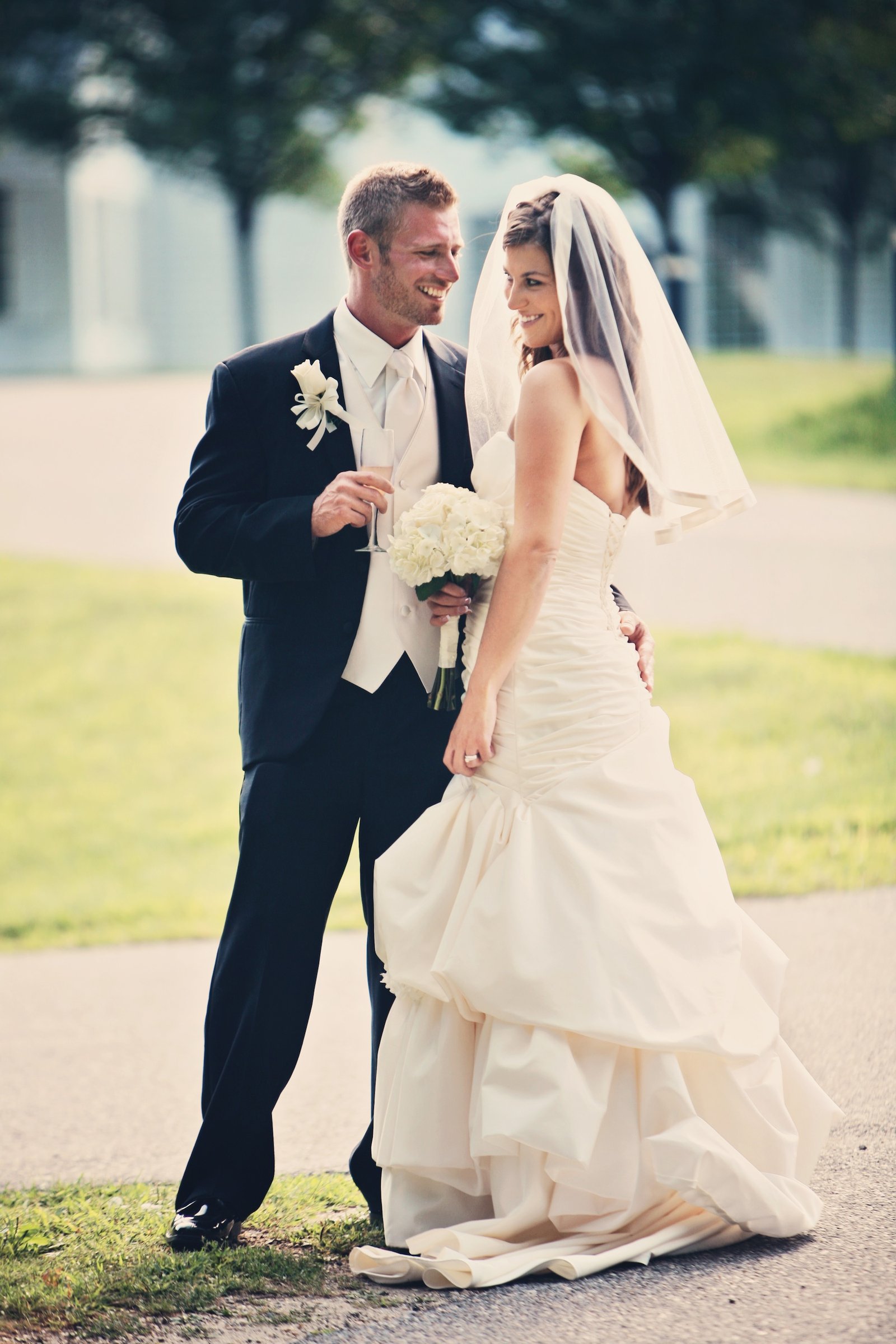  Wedding Groom Photos To Inspire You