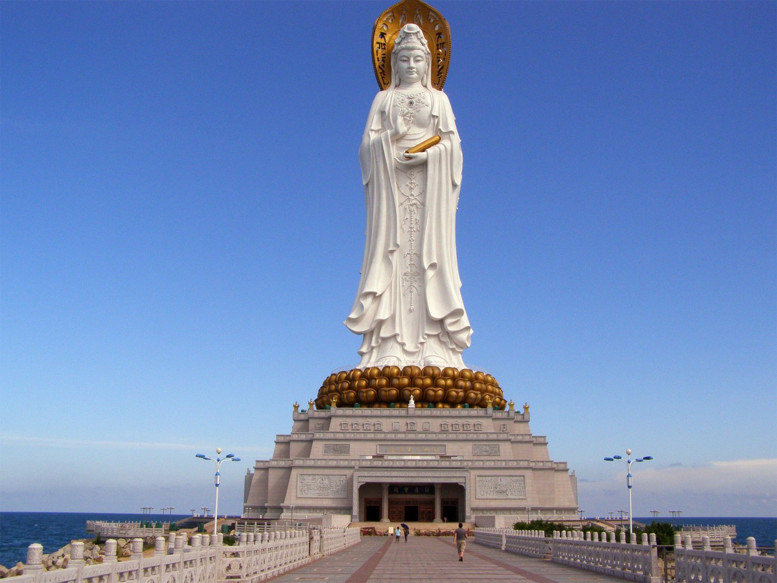 60 Pictures Of Famous Statues In The World