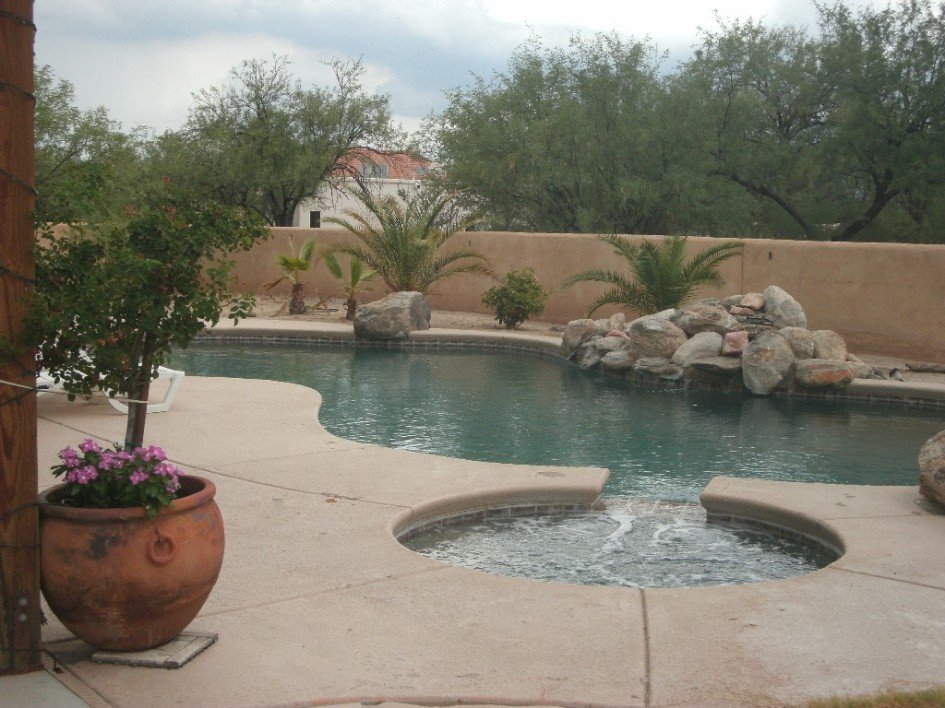 in ground jacuzzi pool