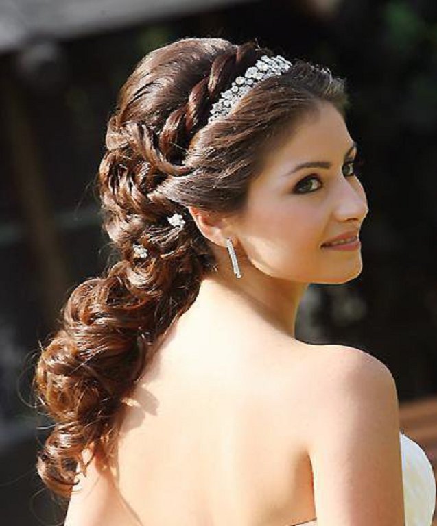 30 Best Wedding Hairstyles For Brides