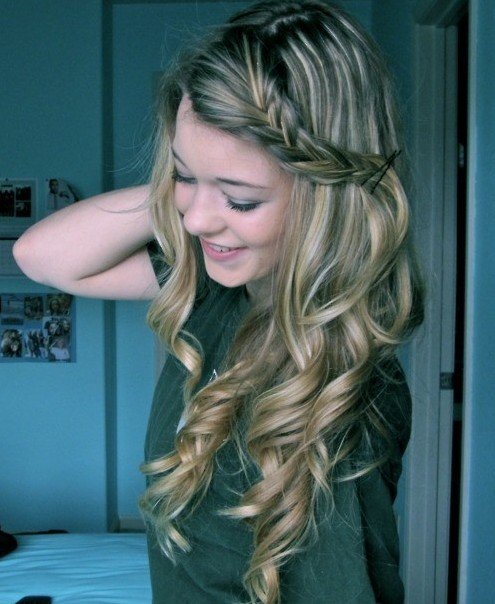 30 Best Curly Hairstyles For Women