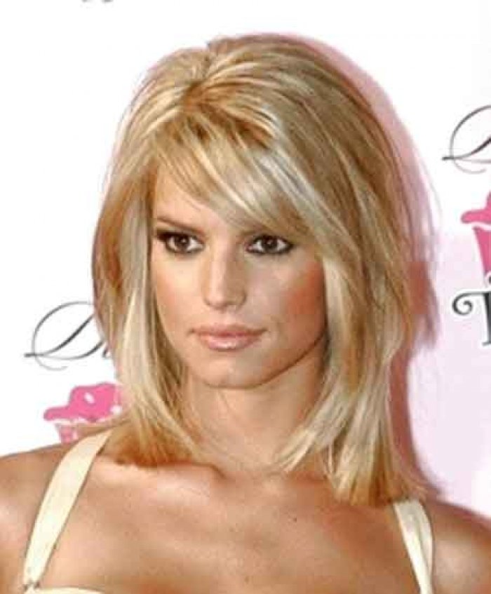 30 Beautiful Medium Hairstyle To Try Now