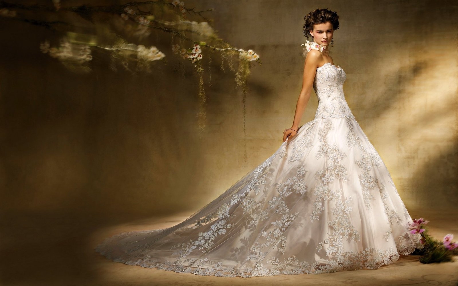 27 Elegant and Cheap Wedding Dresses