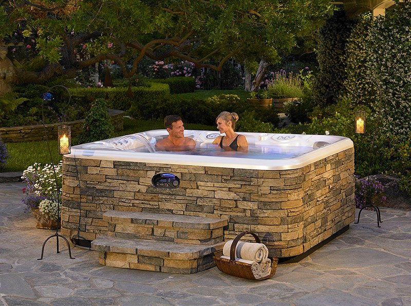 20 Hot tubs For Bathing Relaxation