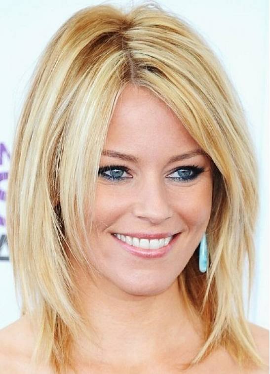 30 Beautiful Medium Hairstyle To Try Now