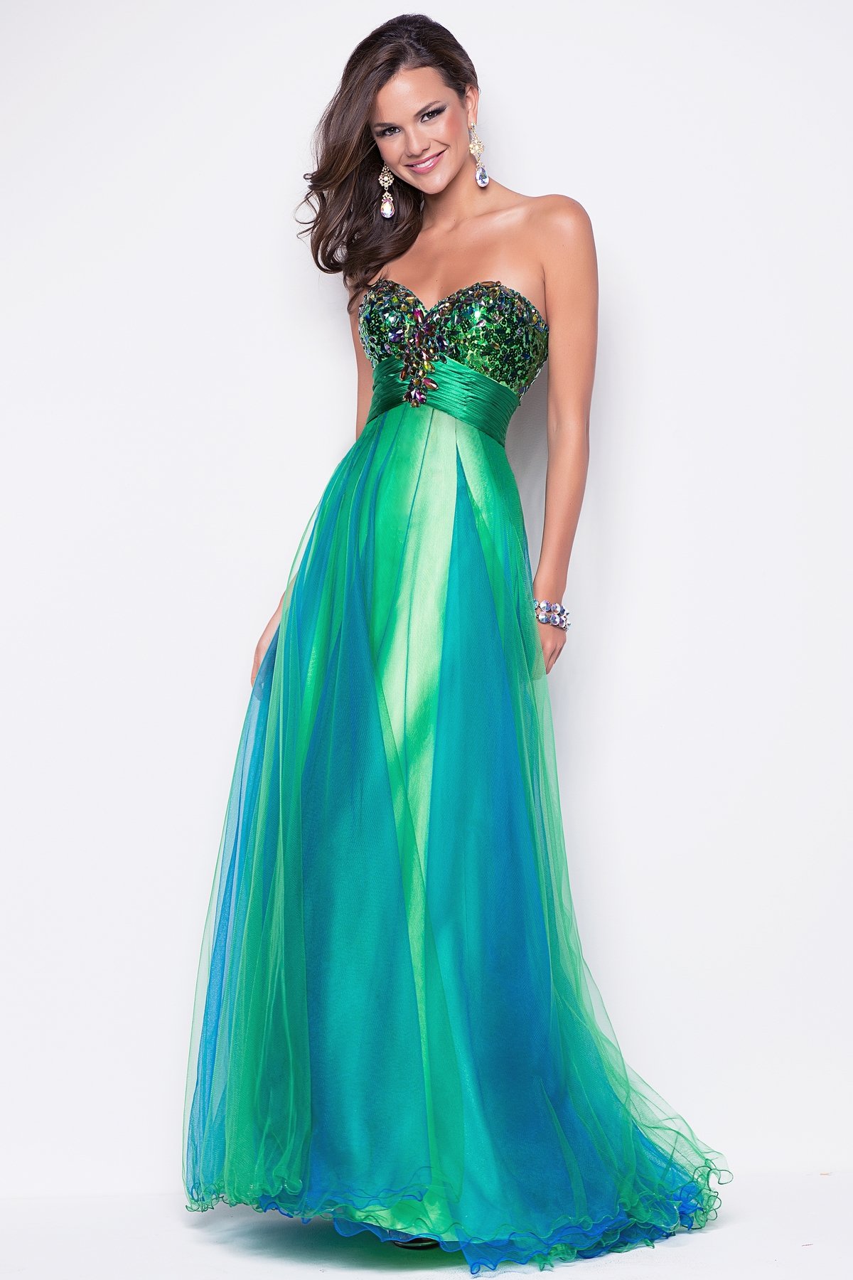 25 Stunning Prom Dresses Inspiration