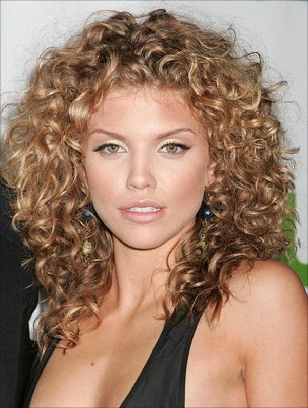 25 Stunning Hairstyles For Curly Hair