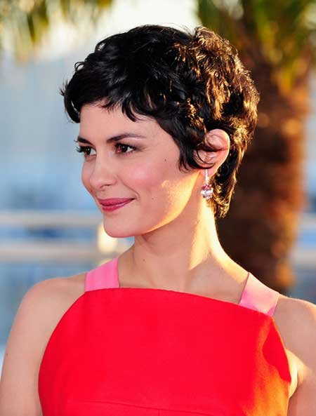 Cute And Classy Curly Pixie Hairstyles For Women