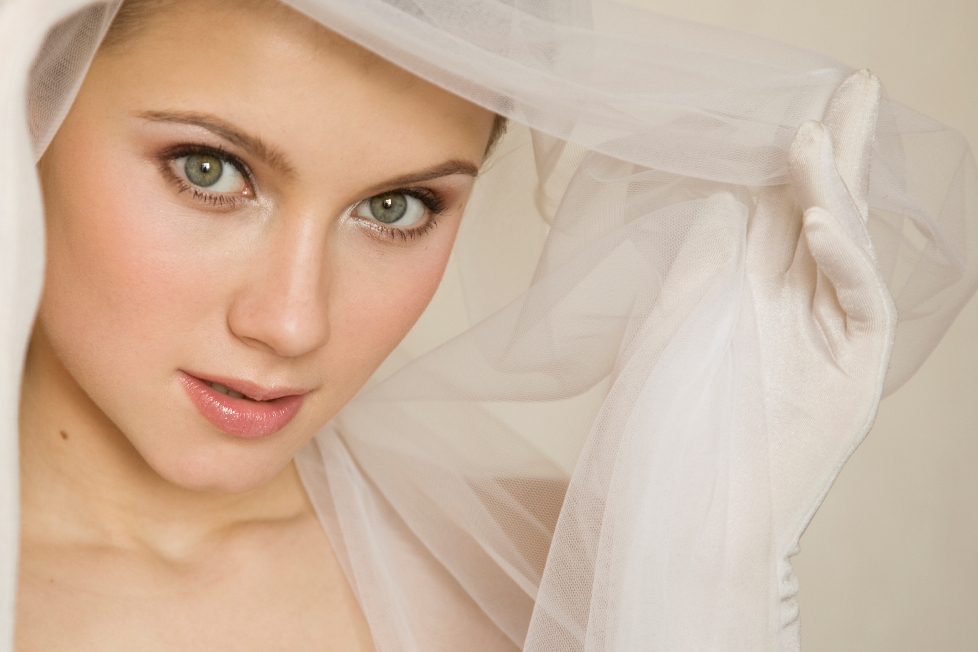 Look Most Gorgeous with Stunning Bridal Makeup