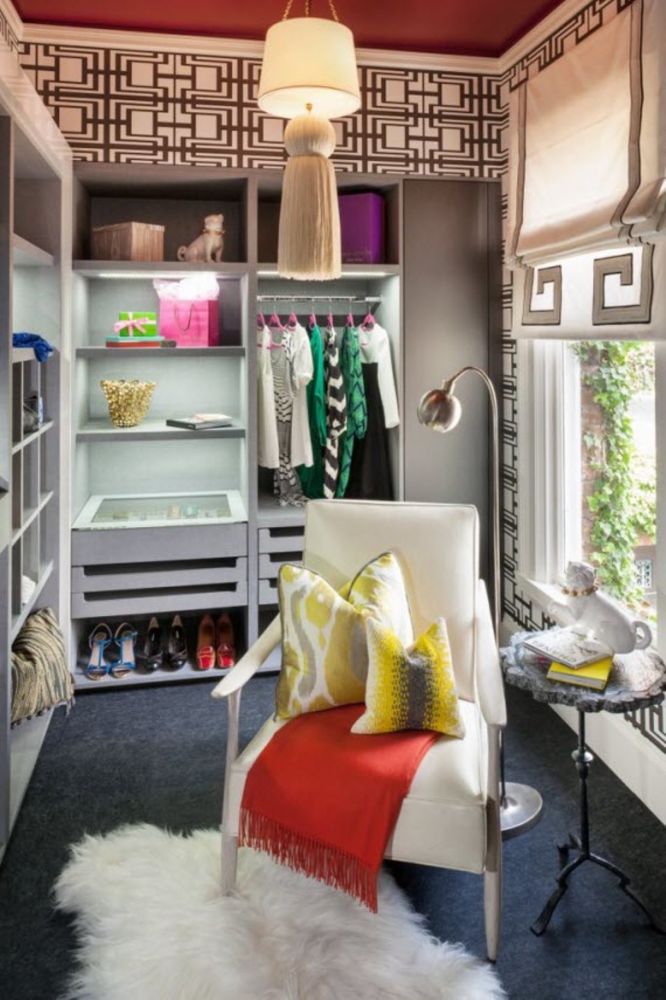Gorgeous Colorful Walk In Closet Designs