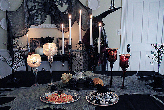 Simple And Easy Gothic Halloween Decorations