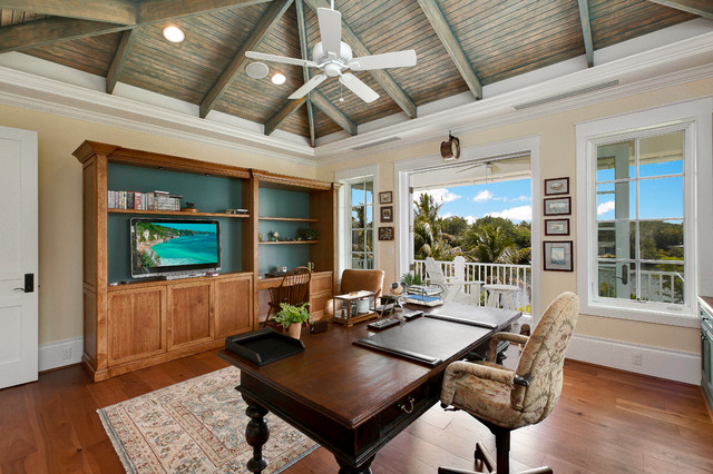 Comfy And Classy Tropical Home Office Designs