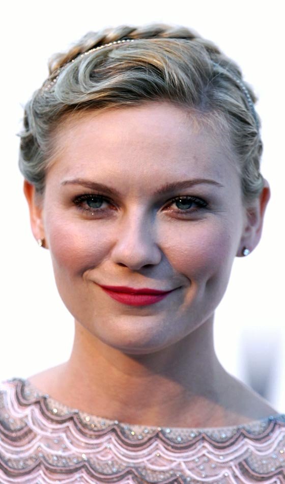40 Classic Short Hairstyles For Round Faces