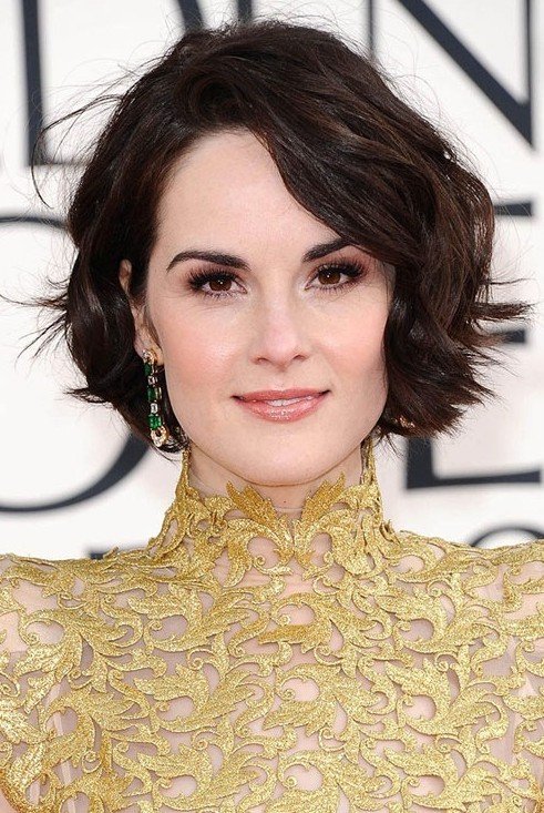 35 Beautiful Short Wavy Hairstyles For Women