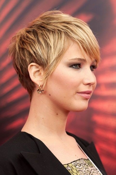 40 Beautiful Short Hairstyles For Thick Hair
