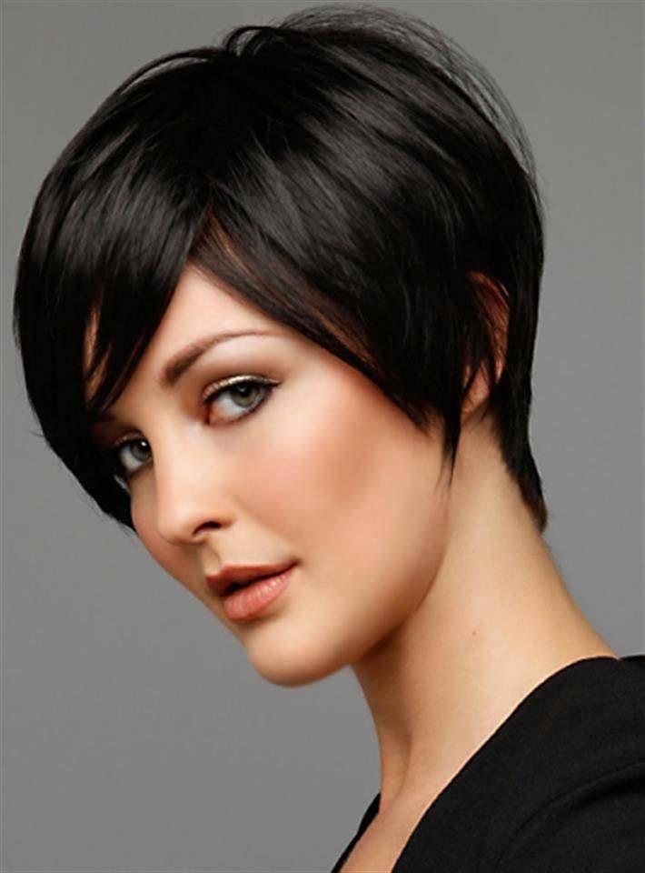 40 Beautiful Short Hairstyles For Thick Hair