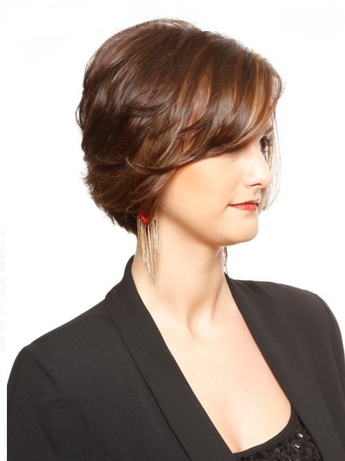 40 Beautiful Short Hairstyles For Thick Hair