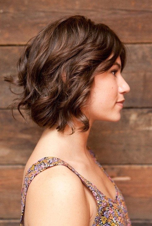 35 Beautiful Short Wavy Hairstyles For Women