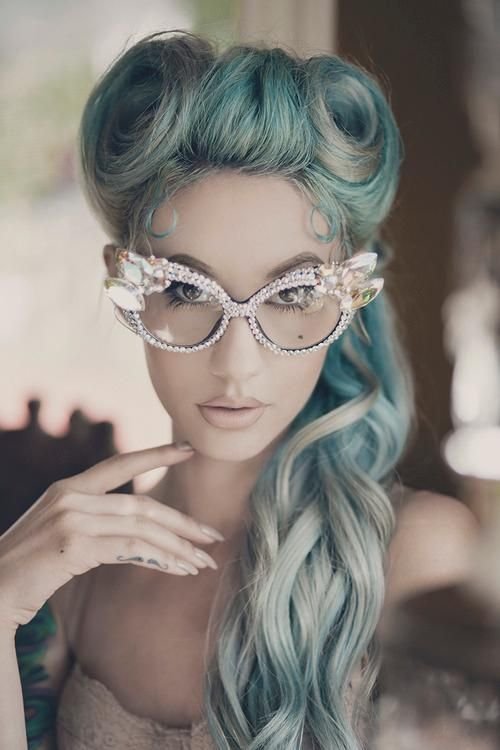 22 Spooky And Crazy Hairstyles For Halloween