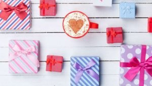 Top Gift Ideas For Women Who Love Fashion