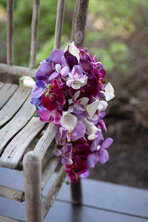 5 Most Popular Wedding Flowers for Your Beach Wedding