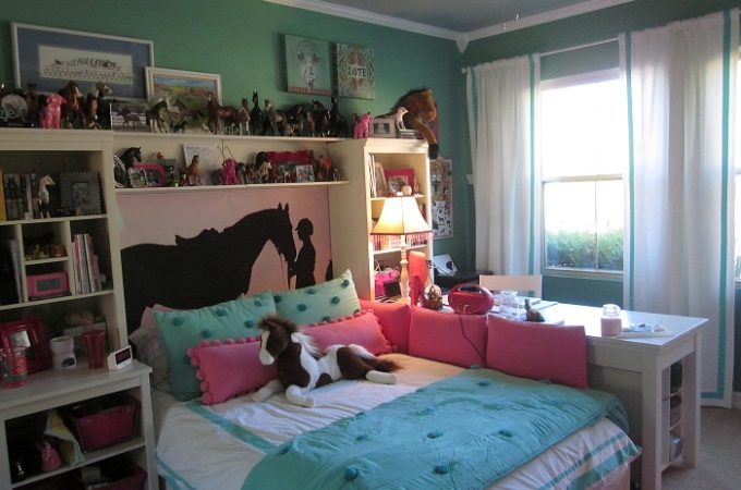 Best Home Decoration Items for Horse Lovers