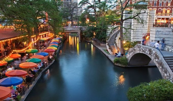 Cool Things to Do Along the San Antonio Riverwalk