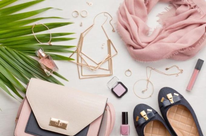 7 Accessories Women Should Not Leave the House Without