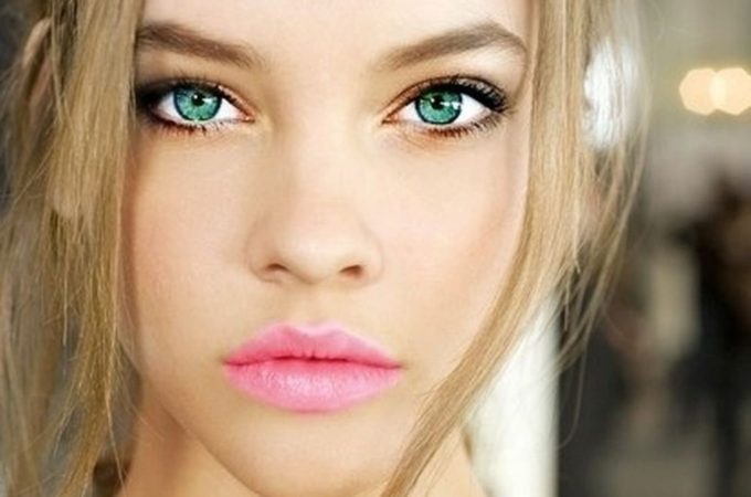 8 Makeup Tips for Green-Eyed Women