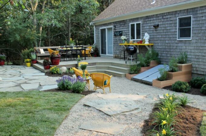Simple Ways to Remodel Your Backyard to Make it More Lively