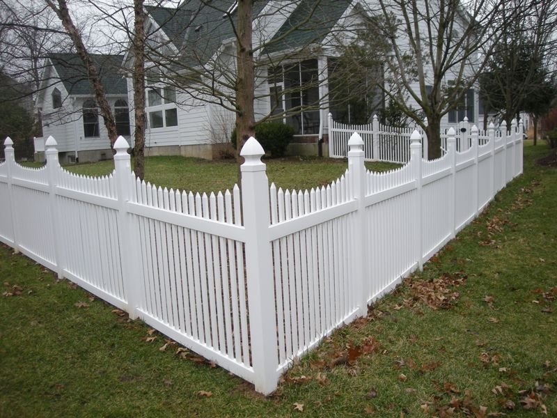8 Reasons For The Recent High Demand For Vinyl Fences