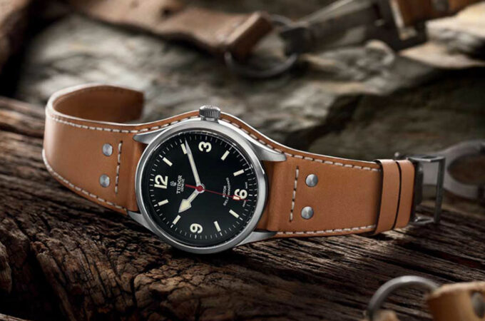 Look Snappy as Military: Take a Closer Glance at these 7 Ideal Field Watches
