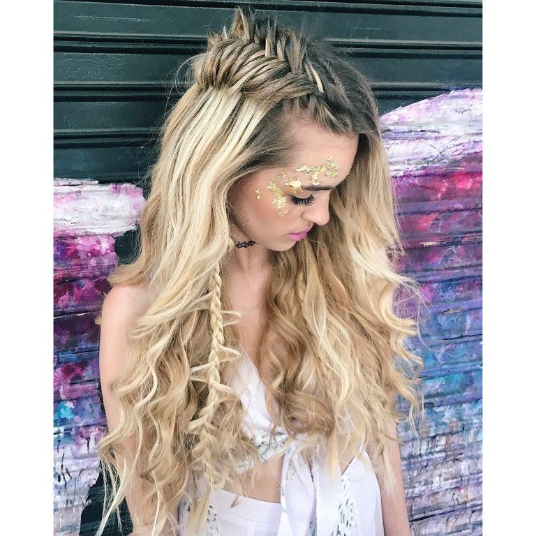 15 Festive Hairstyles You Can Try For Your Upcoming Holiday Parties