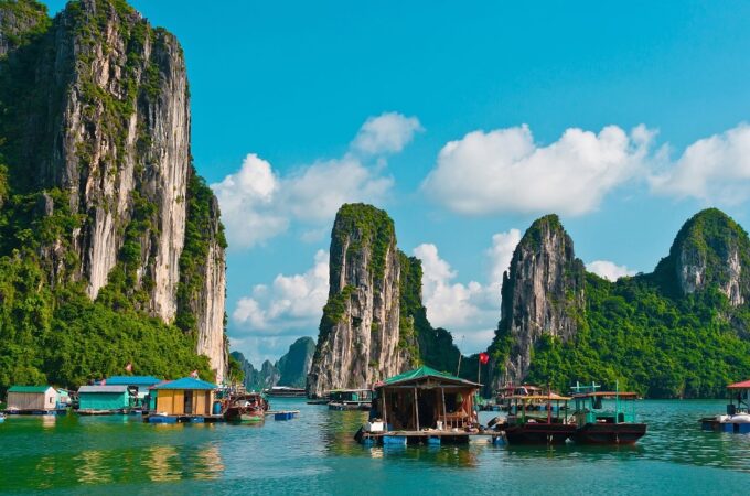 Visit the Beautiful Country of Vietnam by Getting a Visa Easily