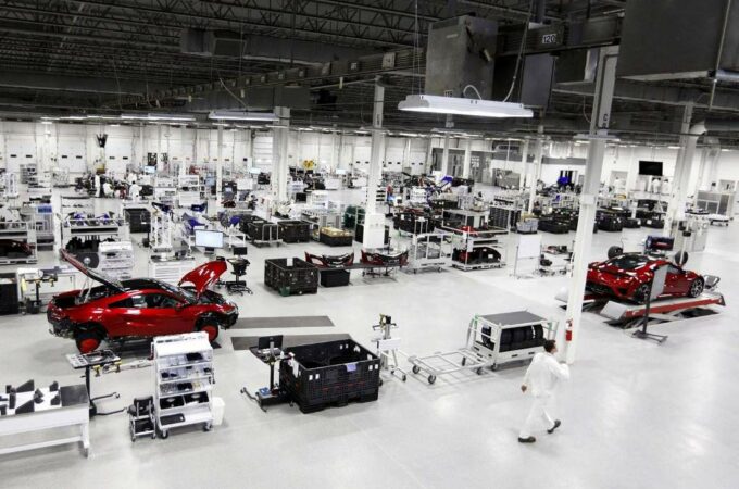 How to Stay on the Cusp of Career Change in the High-Tech Automotive Engineering Industry