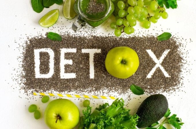 7 Easy Ways to Naturally Detox and Rejuvenate Your Body