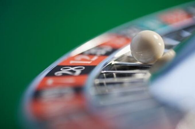 A Look At The Psychology Behind Online Gambling