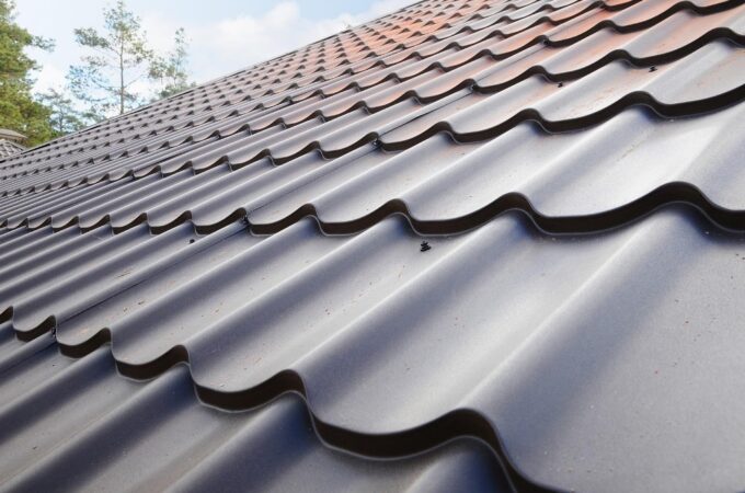 When to Replace Roofing: 3 Signs to Look For