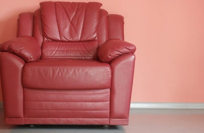 5 Things to Consider Before Buying a Recliner!
