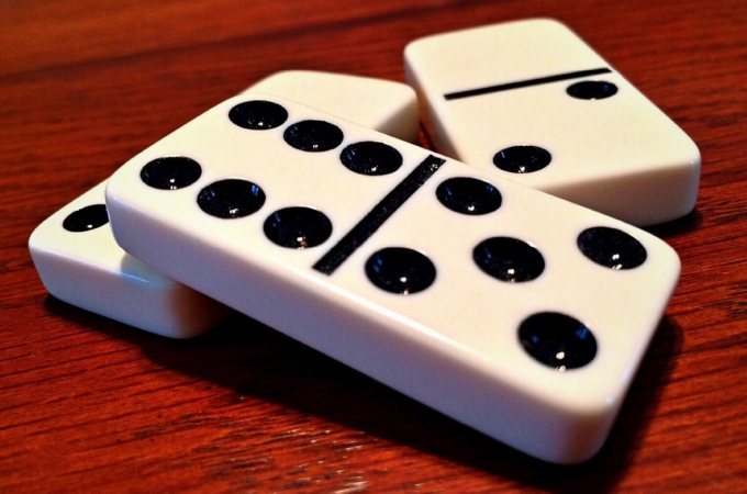 Domino: How to Increase Winning Streaks