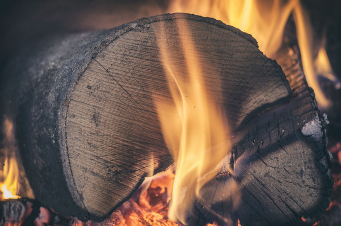 Wood Versus Gas: Which is the Most Appropriate for Your Home?