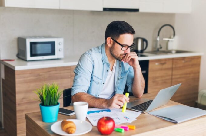 5 Industries Well-Suited to The Remote Working Lifestyle