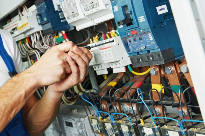 How To Find The Best Electrical Contractors For Your Home